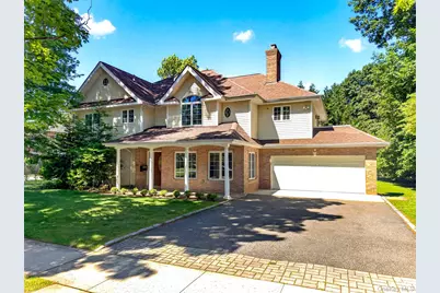60 Plymouth Road, Great Neck, NY 11023 - Photo 2
