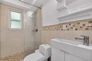 60 Plymouth Rd, Great Neck, NY 11023 - Photo 16