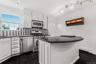 8 8th Street, New Hyde Park, NY 11040 - Photo 8