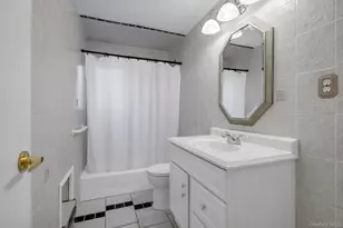 106 Campbell St, New Hyde Park, NY 11040 - Photo 10