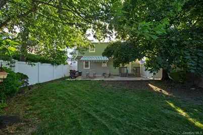 2545 Sycamore Avenue, Wantagh, NY 11793 - Photo 16
