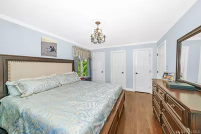 9 Wayne Place, Commack, NY 11725 - Photo 18