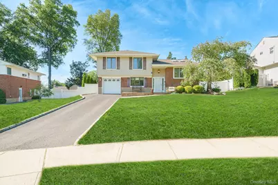 9 Wayne Place, Commack, NY 11725 - Photo 1