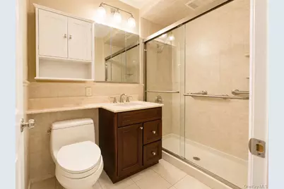 27110 Grand Central Parkway #7K, Floral Park, NY 11005 - Photo 18