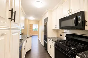 271-10 Grand Central Pkwy, Floral Park, NY 11005 - Photo 10