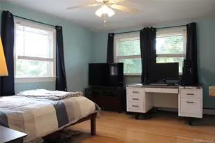 6 Howe St, Huntington Station, NY 11746 - Photo 10