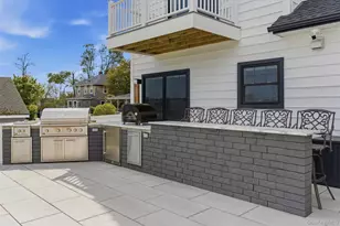 240 Clocks Blvd, Massapequa, NY 11758 - Photo 34