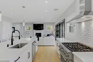 240 Clocks Blvd, Massapequa, NY 11758 - Photo 12