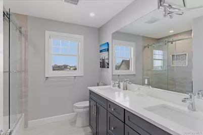 240 Clocks Boulevard, Massapequa, NY 11758 - Photo 30