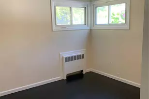 402 Leslie Ln, Uniondale, NY 11553 - Photo 8