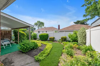 57 Lawrence Road, Hempstead, NY 11550 - Photo 18