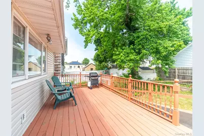 137 Breckenridge Avenue, Port Chester, NY 10573 - Photo 4