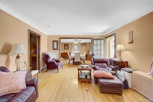 130 Fairfield Ave, Mineola, NY 11501 - Photo 2