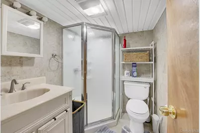 130 Fairfield Avenue, Mineola, NY 11501 - Photo 26