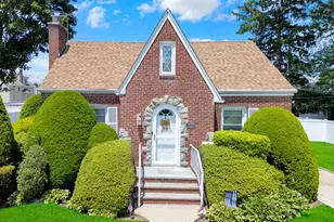 130 Fairfield Ave, Mineola, NY 11501 - Photo 32