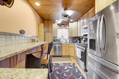 130 Fairfield Avenue, Mineola, NY 11501 - Photo 12