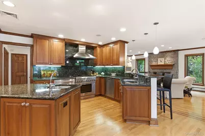 17 Holden Lane, Bayville, NY 11709 - Photo 10
