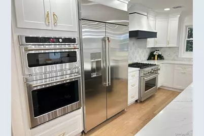 2450 Florin Court, Bellmore, NY 11710 - Photo 10