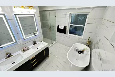 2450 Florin Court, Bellmore, NY 11710 - Photo 18