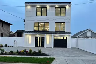 2450 Florin Ct, Bellmore, NY 11710 - Photo 2