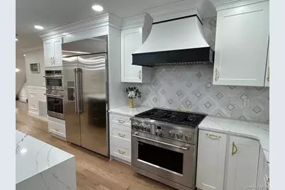 2450 Florin Court, Bellmore, NY 11710 - Photo 6
