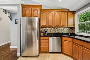 13 Beech St, Nanuet, NY 10954 - Photo 12