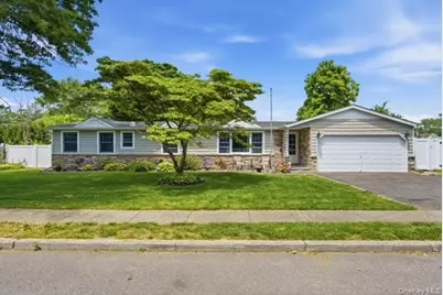 322 Columbia Street, Holbrook, NY 11741 - Photo 1