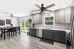 20 Charter Ct, Manorville, NY 11949 - Photo 12
