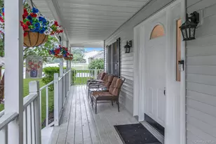 47 Wendy Dr, Farmingville, NY 11738 - Photo 2