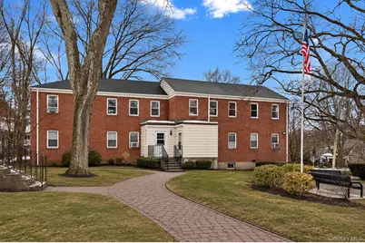 73 Broadway #2J, Pleasantville, NY 10570 - Photo 1