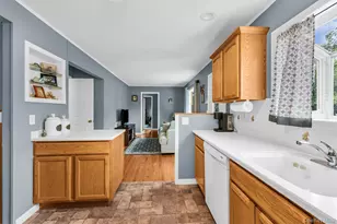 152 Grand Ave, Shirley, NY 11967 - Photo 8