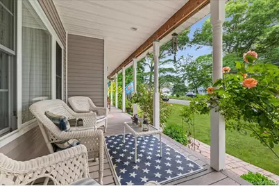 7 Maple Avenue, Holbrook, NY 11741 - Photo 4