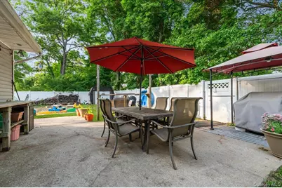 7 Maple Avenue, Holbrook, NY 11741 - Photo 32