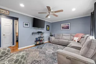 7 Maple Ave, Holbrook, NY 11741 - Photo 8