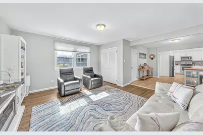 54 Division Avenue, West Sayville, NY 11796 - Photo 10