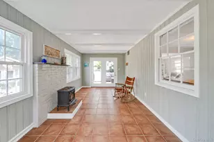 54 Division Ave, West Sayville, NY 11796 - Photo 18