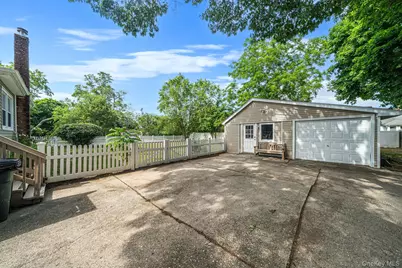 54 Division Avenue, West Sayville, NY 11796 - Photo 32