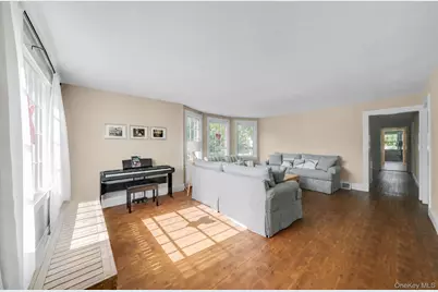 54 Division Avenue, West Sayville, NY 11796 - Photo 6