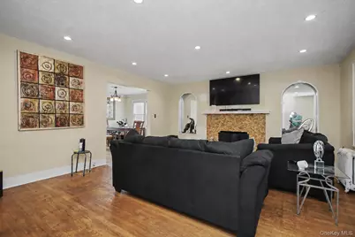 280 W Post Road, White Plains, NY 10606 - Photo 6