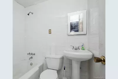 280 W Post Road, White Plains, NY 10606 - Photo 18