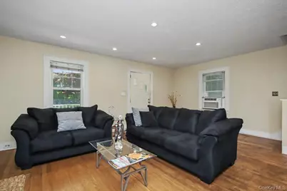 280 W Post Road, White Plains, NY 10606 - Photo 4