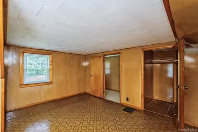 10 Laurel Road, Ronkonkoma, NY 11779 - Photo 14