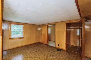 10 Laurel Rd, Ronkonkoma, NY 11779 - Photo 14