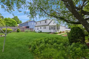 10 Laurel Rd, Ronkonkoma, NY 11779 - Photo 18