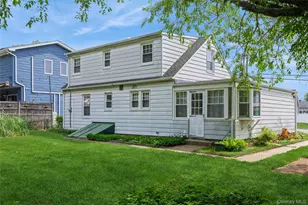 10 Laurel Rd, Ronkonkoma, NY 11779 - Photo 2