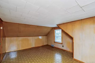 10 Laurel Road, Ronkonkoma, NY 11779 - Photo 12