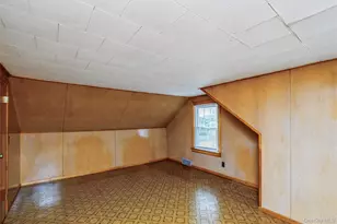 10 Laurel Rd, Ronkonkoma, NY 11779 - Photo 12
