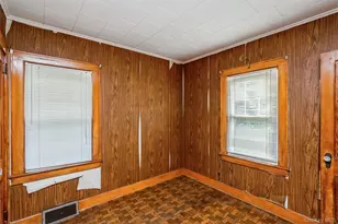 10 Laurel Rd, Ronkonkoma, NY 11779 - Photo 6