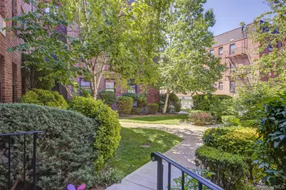 215-40 47th Avenue #3A, Bayside, NY 11361 - Photo 2