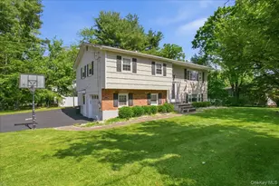 1 Saddle Ln, New City, NY 10956 - Photo 2
